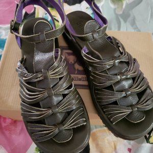NIB Box wear  GeeWawa Wendy Fisherman Sandals 8